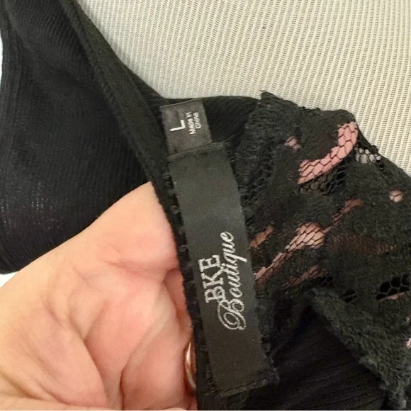 BKE Boutique Lace Vest K3 - Picture 7 of 8